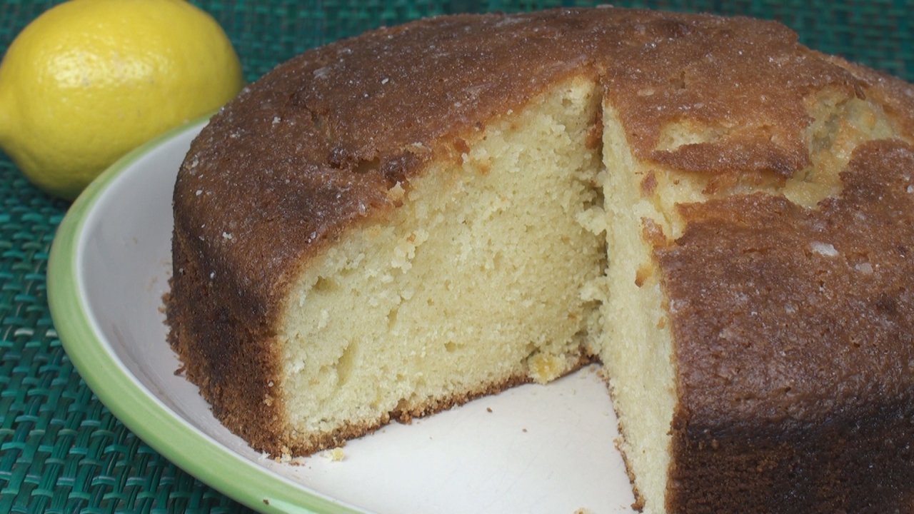 Lemony Lemon Drizzle Cake